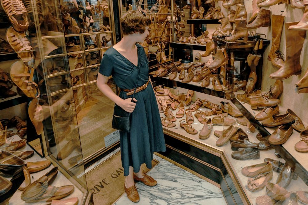 Be fully prepared with these essential packing tips tailored to include weather-appropriate attire and must-have accessories. Rome, Italy | Packing