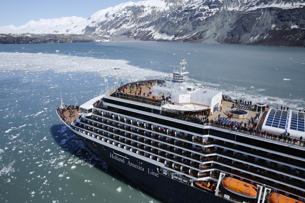 Holland America Line and Pendleton Woolen Mills Collaborate on Exclusive Blanket