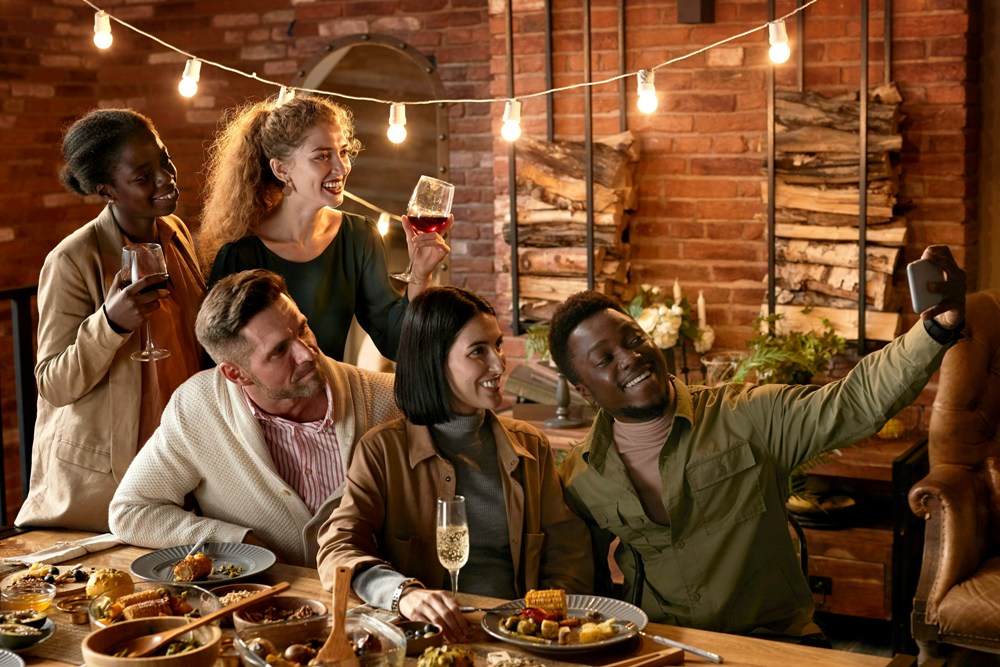 How to Host a Going-Away Party Before Extended Travel